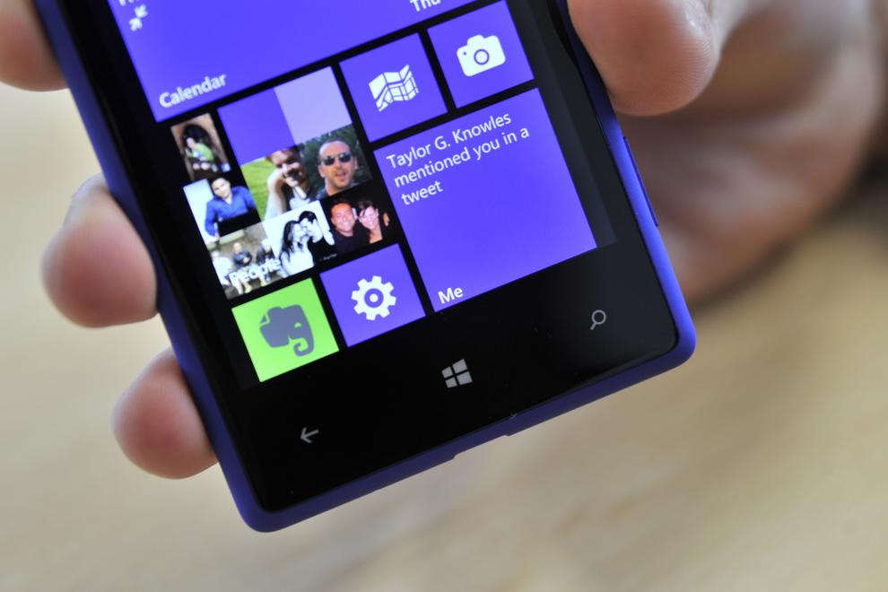 The 8X's flat, glossy screen contrasts nicely with the polycarbonate shell and makes the Windows Phone 8 UI pop out.