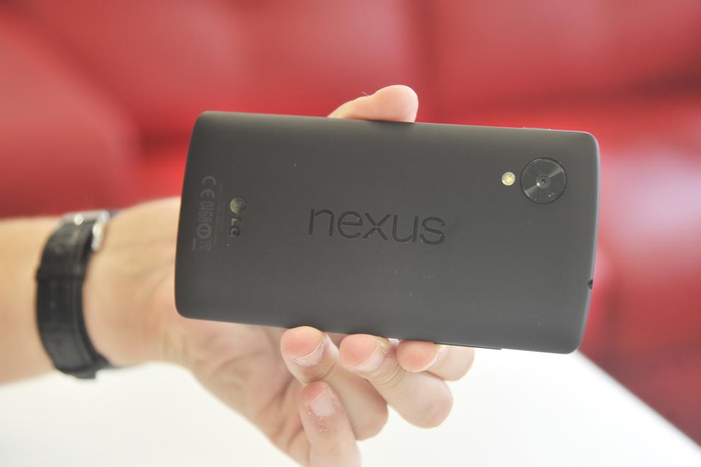 We particularly like the Nexus 5's soft, almost rubber-like feel on the back.